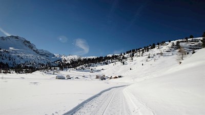 Die Lavarellahütte ist in eine bezaubernde Landschaft gebettet