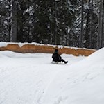 Die schwierigen Stellen der Haunold Rodelbahn sind mit Banden gesichert
