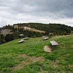 Aussichtsbänke neben dem Unterhornhaus