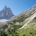 On the way to the Rifugio Zsigmondy-Comici mountain hut with Croda dei Toni in background