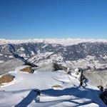 Auf der Außerraschötz erschließt sich ein Ausblick wie aus dem Bilderbuch...