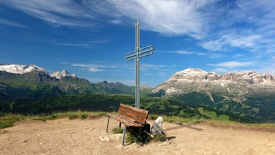 Gipfelkreuz des Störes