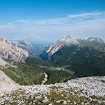 Ai nostri piedi si trovano i villaggi alpini di Fodara Vedla e di Sennes
