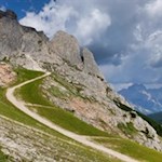 Attraverso la pista da sci deserta fino al Lagaccio piccolo