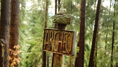 Der archäologische Panoramaweg ist bestens ausgeschildert