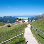 Die idyllisch gelegene Schlüterhütte