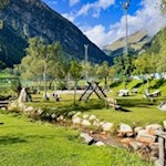 Spielplatz neben der Tennishalle in Vals