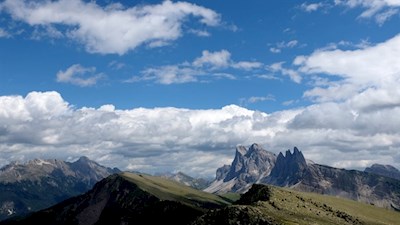 View of the summit from Rasciesa di Fuori