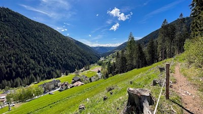 Auf dem Weg zum Karersee öffnen sich schöne Ausblicke