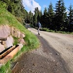 Erfrischender Brunnen auf dem Weg zur Schatzerhütte